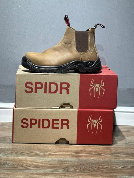 حذاء عمل 𝐒𝐏𝐈𝐃𝐑🕷️